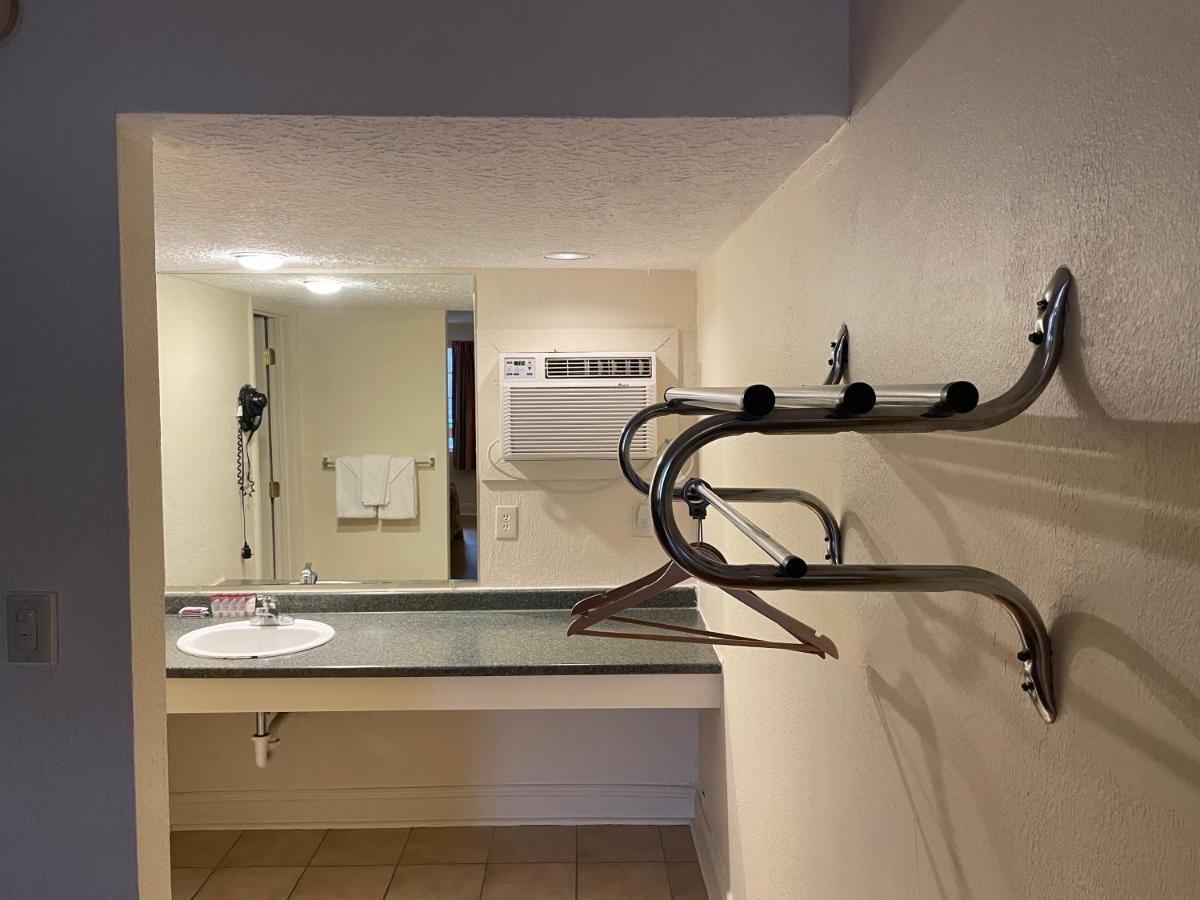 Wildwood Inn Florence Εξωτερικό φωτογραφία
