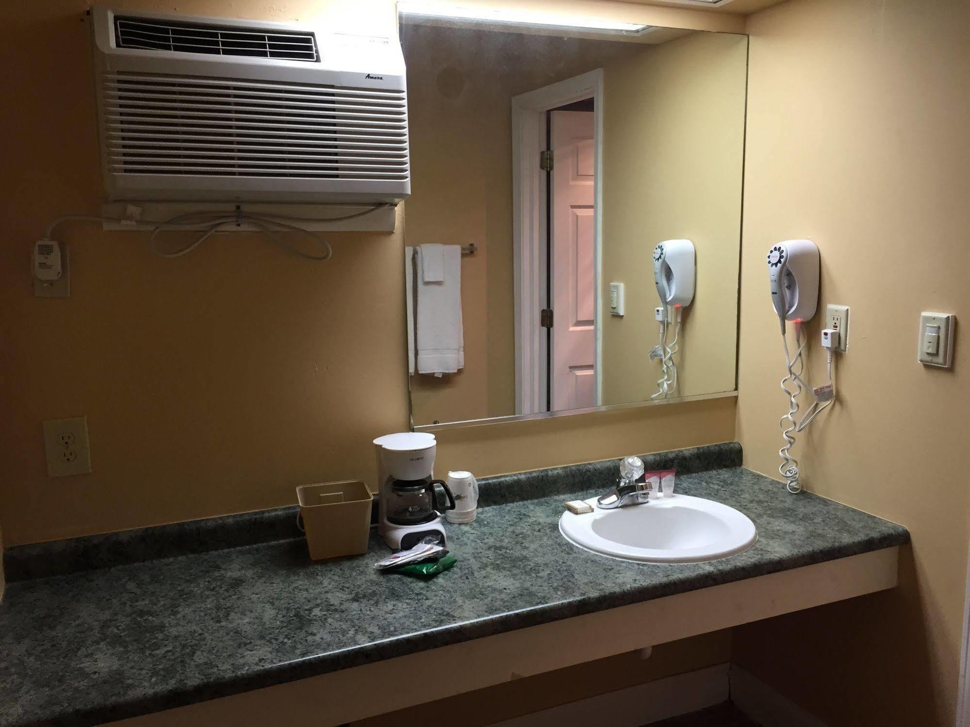 Wildwood Inn Florence Εξωτερικό φωτογραφία